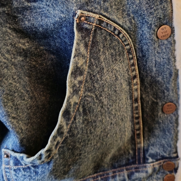 FREE PEOPLE Denim Jacket with Faux Fur Collar! Size Medium Excellent condition - Picture 4 of 10